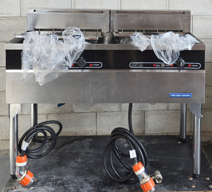 Blue Seal Twin Electric Deep Fryer - Used - 3 Phase - $4250 + GST